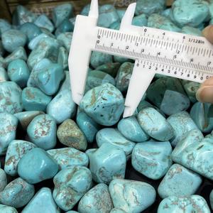 도매 광택 치유 바위 석영 청록색 칩 거친 돌 보석 장식 크리스탈 텀블링 돌 - Product Image 3