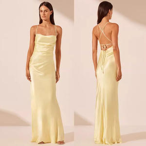 Nouvelle robe longue à bretelles, design magnifique, robe de demoiselle d'honneur, robe de demoiselle d'honneur style européen et américain. - Product Image 4