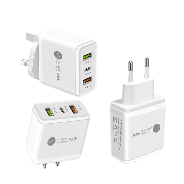 Low MOQ PD45W 45W QC3.0 PD Type-C Fast Charger with US EU UK Plugs Multi Port Power Supply Adapter