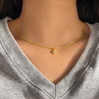 Collier pendentif mini soleil étoilé délicat, chaîne dorée avec zircon cubique étincelant, cadeau pour femme