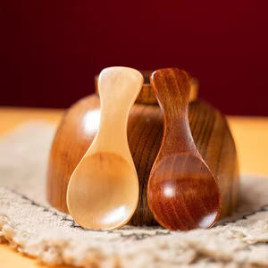 Cuillère en bois miniature avec manche court, design fantaisie et mignon, faite à la main, pour mesurer le thé, le sucre, le sel, le lait et les condiments - Product Image 2
