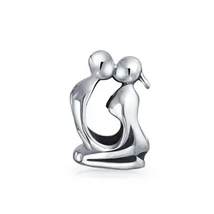 925 Sterling Silver Lovers Kissing Sculpture Couple Kissing Charm Bead God Is Love Charm