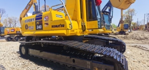 Performances supérieures, excavatrice hydraulique Komatsu PC240-8 d'occasion, 25 tonnes, marque japonaise, moteur, engrenages, roulements, modèle 2022, godet de 1,0 m - Product Image 3