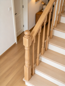 Poste de Escalera de Madera Sólida, Columna de Escalera Tradicional, Artesanía Duradera, Acabado en Roble Blanco - Product Image 4