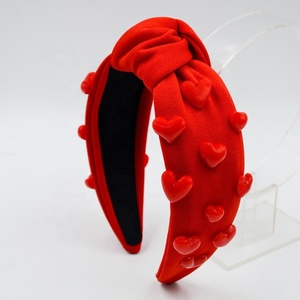 Diadema con Nudo de Borde Ancho en Forma de Corazón Rojo para el Día de San Valentín, Accesorio para el Cabello de Tela de Color Sólido para Festivales Dulces - Product Image 1