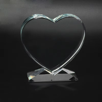 Vente chaude Trophée en cristal K9 avec logo personnalisé Forme de cœur classique Plaque en verre vierge Récompenses Artisanat personnalisé