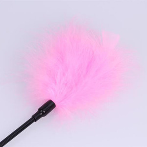 Produits érotiques : Stimulateur de massage des fesses, bâton à plumes pour le flirt, l'avance préliminaire, le chatouillage et le jeu SM en couple - Product Image 4