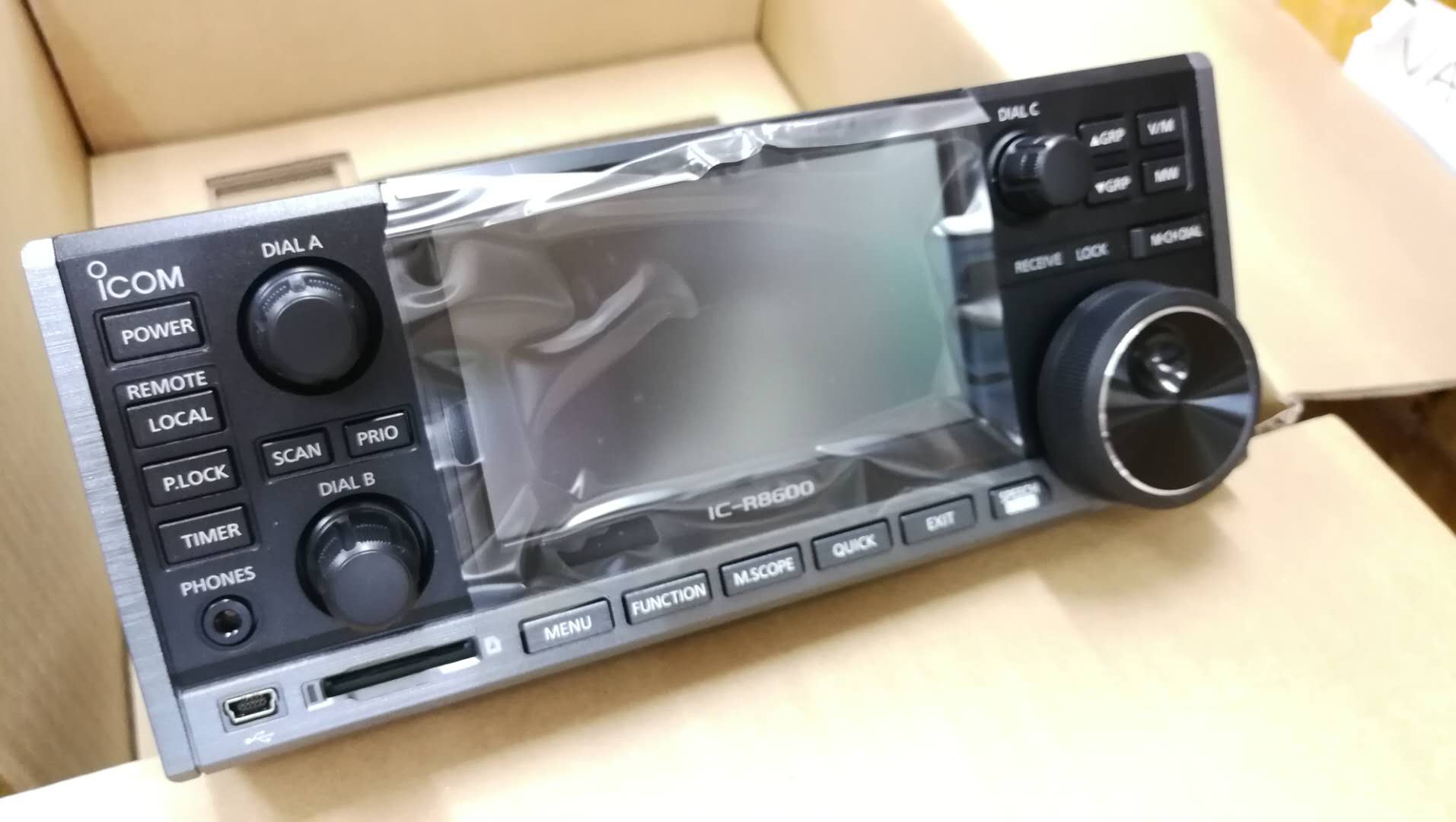 ICOM IC R8600 ワイドバンドレシーバー 2000チャンネル対応