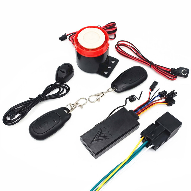 CA005 4G 2G GPS Tracker for Motorcycle with Compact Design and Camera Ready