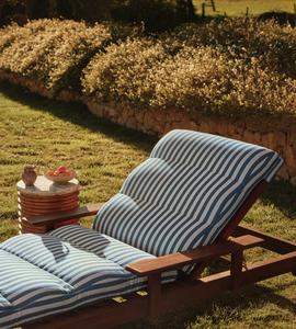 Chaises longues <span class=keywords><strong>de</strong></span> piscine en teck extérieures modernes et confortables pour le patio ou le <span class=keywords><strong>jardin</strong></span> Chaises longues <span class=keywords><strong>de</strong></span> luxe - Product Image 4