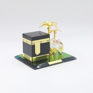 Figurine de décoration artisanale en cristal de style vintage pour la maison, idéale pour la table de chevet de la chambre à coucher - Product Image 1