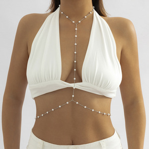 Biquíni Sexy para Festa de Verão 2025 com Decote Halter e Corrente de Cintura, Decoração de Peito com Pérolas Imitadas, Corrente Longa para o Corpo - Product Image 2