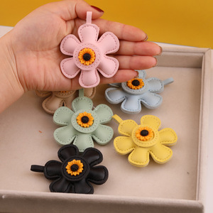 Sunflower Leather Bag Charm Flower Shape DIY Keychain Accessory Unisex <b>Gift</b> Decorations - Product Image 1