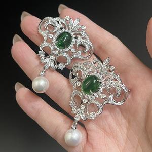 Broche de Esmeralda con Cuentas de Arroz Grandes de 10-11 mm, Estilo Palacio Noble, con un Tono Dominante, Ligera Fugacidad Lateral, Fuerte Brillo, para Compromiso - Aura Aristocrática - Product Image 3