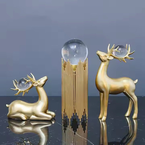 Statue de cerf moderne en or pour décoration intérieure, modèle en résine et cristal, peint à la main, écologique et luxueux, salon, bibelots - Product Image 1