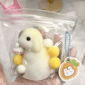 Jouet sensoriel en silicone super doux en forme de lapin, jouet anti-stress à presser pour adultes et enfants, pour filles - Product Image 4