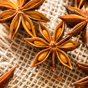 Anís estrellado aromático entero, 100% puro y natural, especias secas para cocina gourmet, vino caliente y té, condimento, paquete a granel - Product Image 1