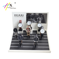 Comptoir vertical blanc de petite exposition avec logo de marque personnalisé Support de collection de poignet de table Présentoir de montres en bois