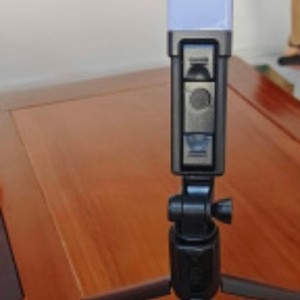 Bâton à selfie avec trépied et lumière LED F610 pour la photographie et l'inspection - Product Image 5
