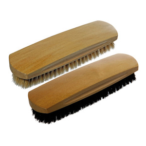 Spazzole personalizzabili per la cura delle scarpe SS442 di grande qualità garantita con setole naturali scure e manico in legno - Product Image 1