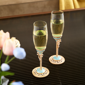 Vente en gros RORO flûtes à <span class=keywords><strong>champagne</strong></span> en cristal de mariage avec couleurs bleu rose blanc pour option pour fête de mariage <span class=keywords><strong>ou</strong></span> cadeau 2 pièces/ensemble - Product Image 3