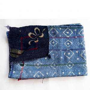 Couverture Kantha en coton indigo vintage à points fins - Product Image 1
