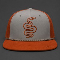 Casquette Trucker 5 Panneaux Vintage Personnalisée avec Broderie, Visière en Mousse et Filet, Style Urbain Chicano Côte Ouest, Vente en Gros