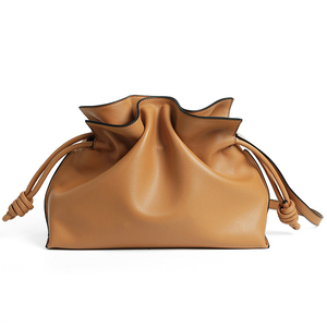 Nuevo Bolso Bandolera de Piel Vacuna con Forma de Nube para Mujer, de Alta Calidad, para el Día a Día - Product Image 1