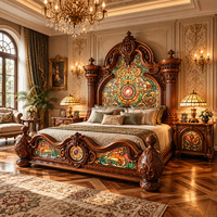 Lit de chambre à coucher royal haut de gamme, style bois massif sculpté, panneaux décoratifs colorés pour chambre de luxe dans une grande maison