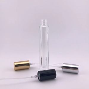 Flacon de <span class=keywords><strong>parfum</strong></span> rond en verre transparent de haute qualité, sur mesure OEM, à fond épais, avec bouchon à vis et <span class=keywords><strong>diffuseur</strong></span>, 10 ml - Product Image 6