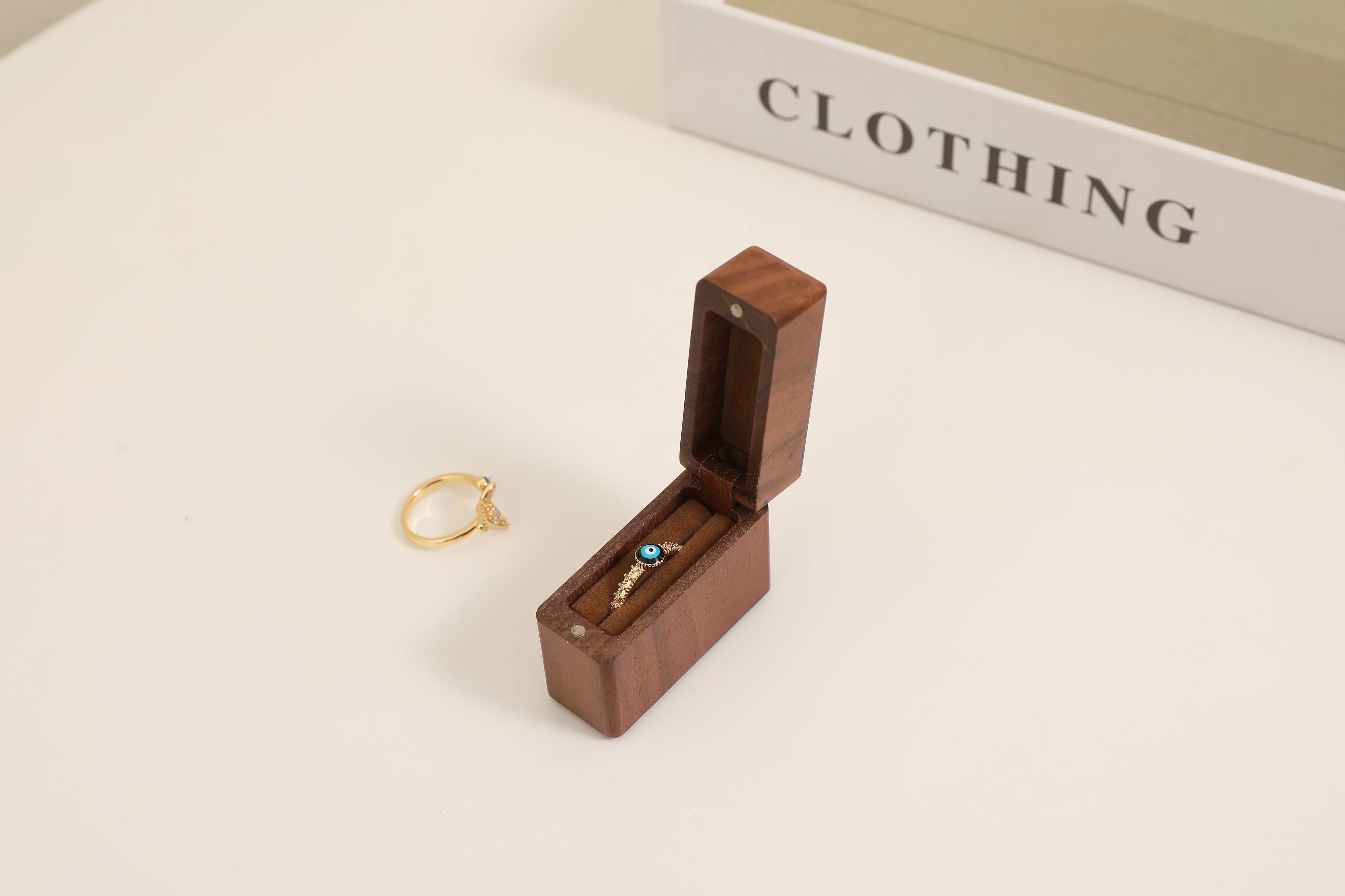 Mini design ring box
