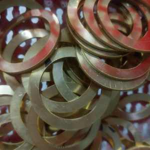 Vendita calda 304 in acciaio inox piccola <span class=keywords><strong>guarnizione</strong></span> piatta in alluminio ottone rame metallo carbonio metallo Hardware cuneo zinco parti denti interne semplici - Product Image 5