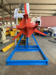 Dérouleur manuel de 5 tonnes et dérouleur de bobines d'acier pour ligne de formage à froid de portes à enroulement et fabrication de tuiles - Product Image 2