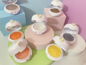 Gommage pour les lèvres à la fraise biologique vegan en marque propre, soin hydratant pour les lèvres, adapté à tous les types de peau, pour adultes - Product Image 4
