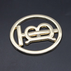 ป้ายโลหะสีทองทรงกลมพร้อมตัวอักษรสำหรับตกแต่งกระเป๋าถือ - Product Image 3