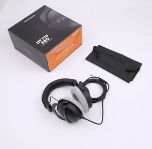 Auriculares de monitoreo profesional Auriculares estéreo con cable Equipo de estudio de grabación de DJ de mezcla de computadora DT770 PRO - Product Image 4