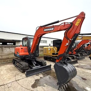 Gran descuento en excavadora usada Doosan DX60 de 6 toneladas, mini excavadora de segunda mano con pocas horas de trabajo, en stock. - Product Image 1