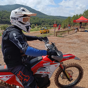 Motocicleta Todoterreno Red Edition Leopard Cheetah EXE880 37KW 90V 75AH 78MPH 51HP, Motocross de Alta Velocidad con Motor Eléctrico - Product Image 3