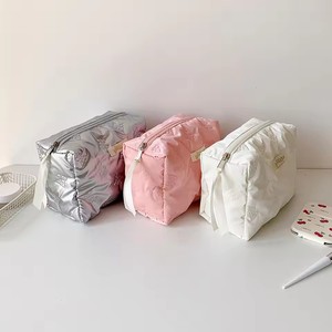 Bolsa de almacenamiento de cuidado de la piel de gran capacidad con lazo de color sólido brillante portátil para niña - Product Image 3