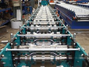 Hener fabbrica tegole economiche a basso prezzo tecnologia copri colmo che fa la macchina principale colmo - Product Image 6