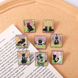 Bán buôn mèo đen phim hoạt hình <span class=keywords><strong>Pin</strong></span> huy hiệu kỹ thuật số in Mặt Trời mặt trăng sao men hợp kim cổ áo Trâm Anime Tarot thẻ lấy cảm hứng từ - Product Image 1