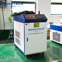 Machine industrielle de nettoyage d'enlèvement de couche d'oxyde Machine continue tenue dans la main de dérouillage de laser de haute puissance