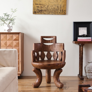 Sedia in Legno Massello Naturale Stile Arte Africana Poltrona Artigianale Etnica con Motivi Intagliati per Decorazione Casa e Caffè - Product Image 2