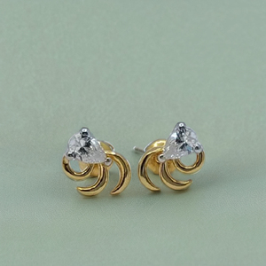 Elegantes Pendientes de Oro de 22K con Diseño en Espiral y Acento de Diamante en Forma de Lágrima, Joyería de Diseño con Estilo para Mujer, Uso Diario - Product Image 3