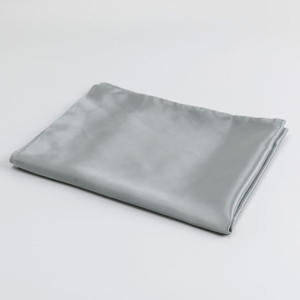 Sarung bantal sutra imitasi Satin merah muda Logo kustom Set kotak Scrunchie ikat rambut mewah penutup mata tidur sarung bantal kotak hadiah - Product Image 2