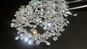 IGI認定1.3-1.8mmオーバルルースダイヤモンド-DEFカラーVVS2クラリティCVD/HPHTラボ栽培 (ジュエリーメイキングストーン) - Product Image 3