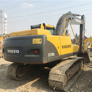 Excavatrice d'occasion Volvo EC210BLC 2018 la plus populaire, 21 tonnes, godet de 1,5 m, puissance de 123 kW, excellent état, moteur performant - Product Image 2