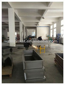 Ataúdes de metal de estilo americano <span class=keywords><strong>simple</strong></span> de oro barato con accesorio de oro e interior blanco para uso funerario hechos en China - Product Image 4