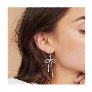 Boucles d'oreilles pendantes en zircon élégantes et tendance pour femmes, en argent 925 de haute qualité, plaquées or, cadeau, vente en gros directe d'usine - Product Image 1