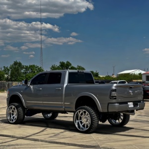 Tapas Centrales Flotantes 22x12 22x14 24x12 24x14 26x14 26x16 30x16 Personalizadas 8x170 8x180 Ruedas Forjadas para Camionetas Ford F150 F250 F350 - Product Image 3